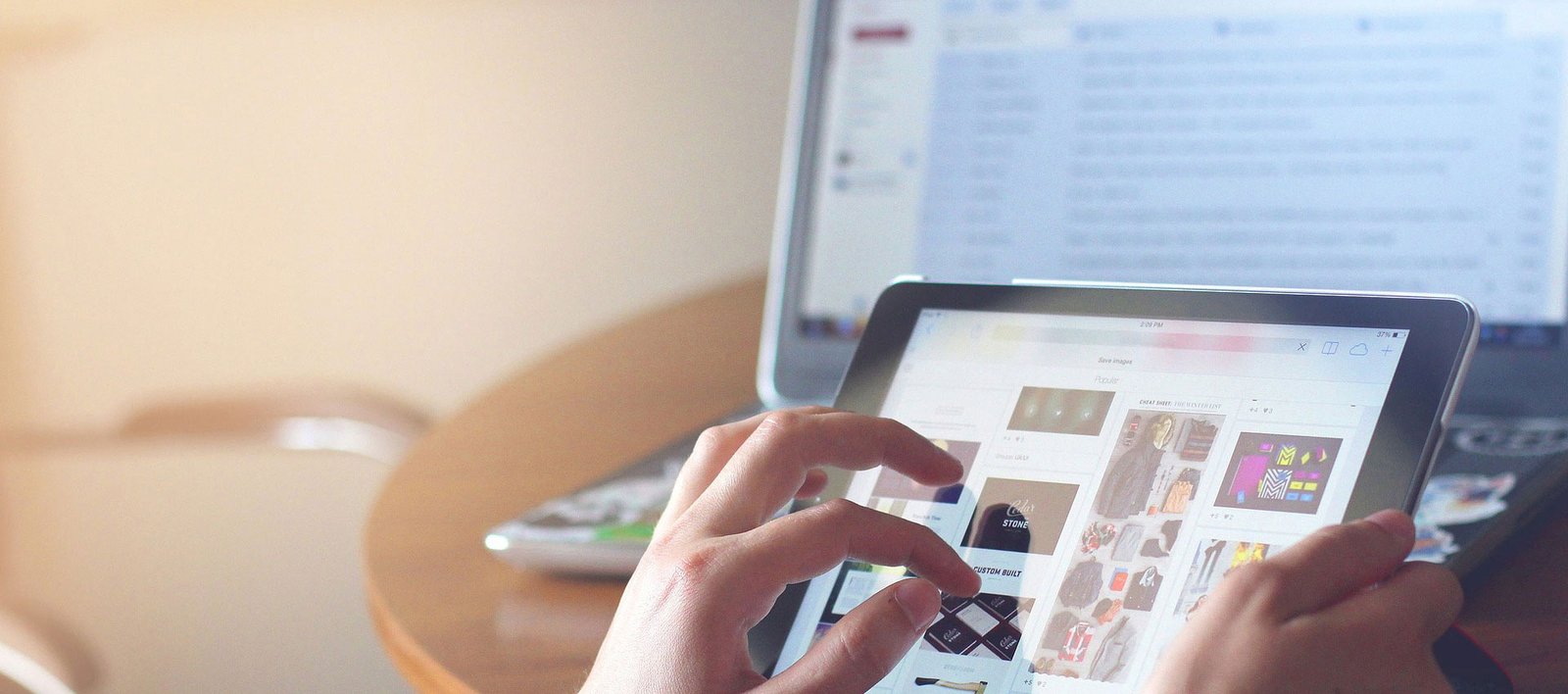 SELL  DIGITAL PRODUCTS  EASILY  WITH EASY DIGITAL DOWNLOAD