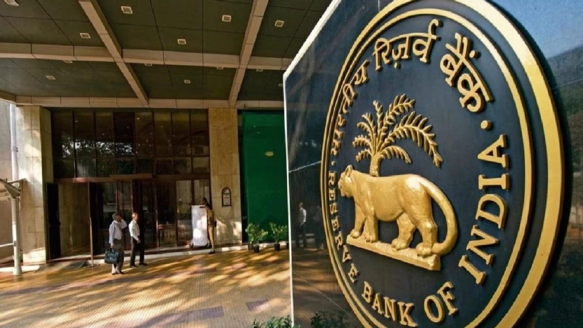 Bank Credit and Deposits Growth Decelerate in Q3: RBI Data