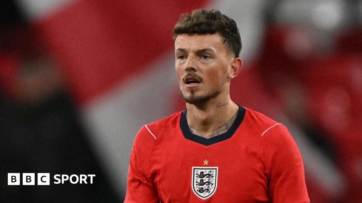 Jordan Henderson: Ben White will have support of England players