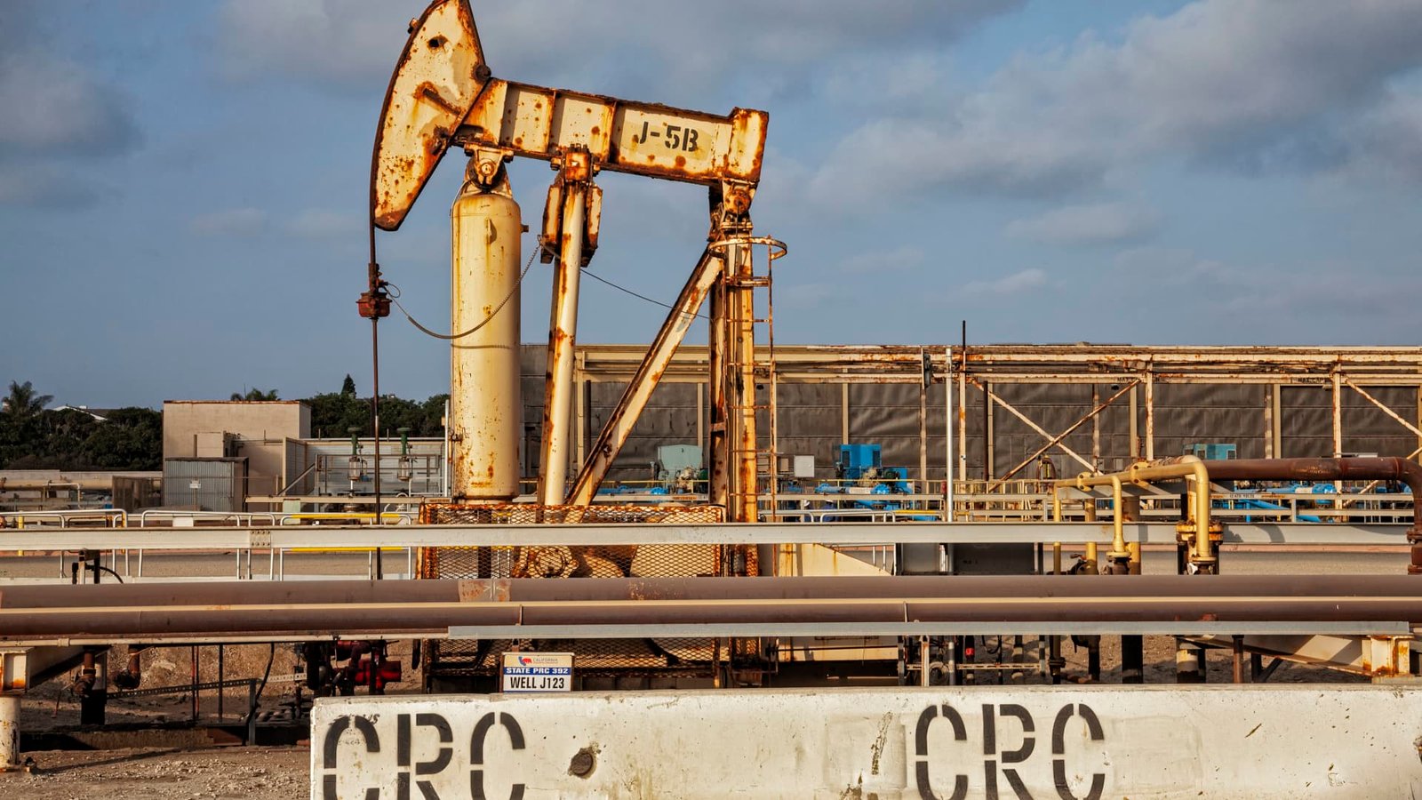 These dividend stocks are up since war began. Street sees more ahead