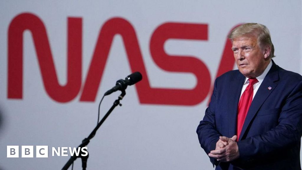 Trump sees ‘America First’ opportunity in Nasa lunar mission