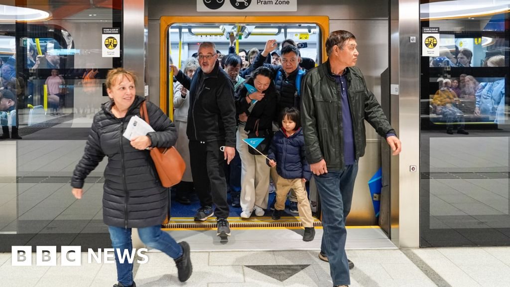 Two Australian states offer free public transport as war pushes up fuel prices