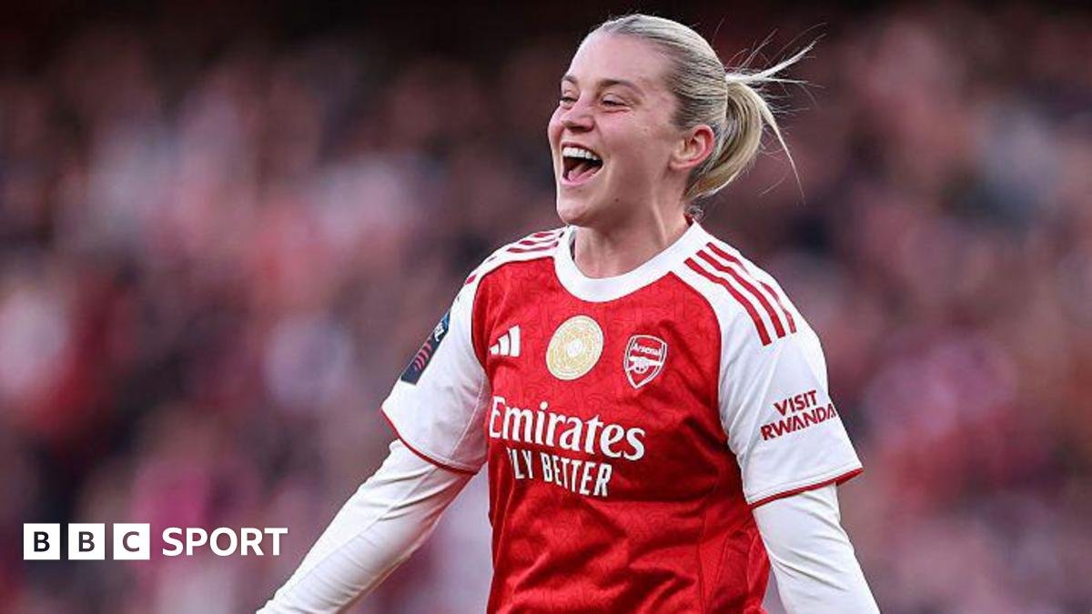 Alessia Russo ‘stepping up’ as Arsenal hunt down European place
