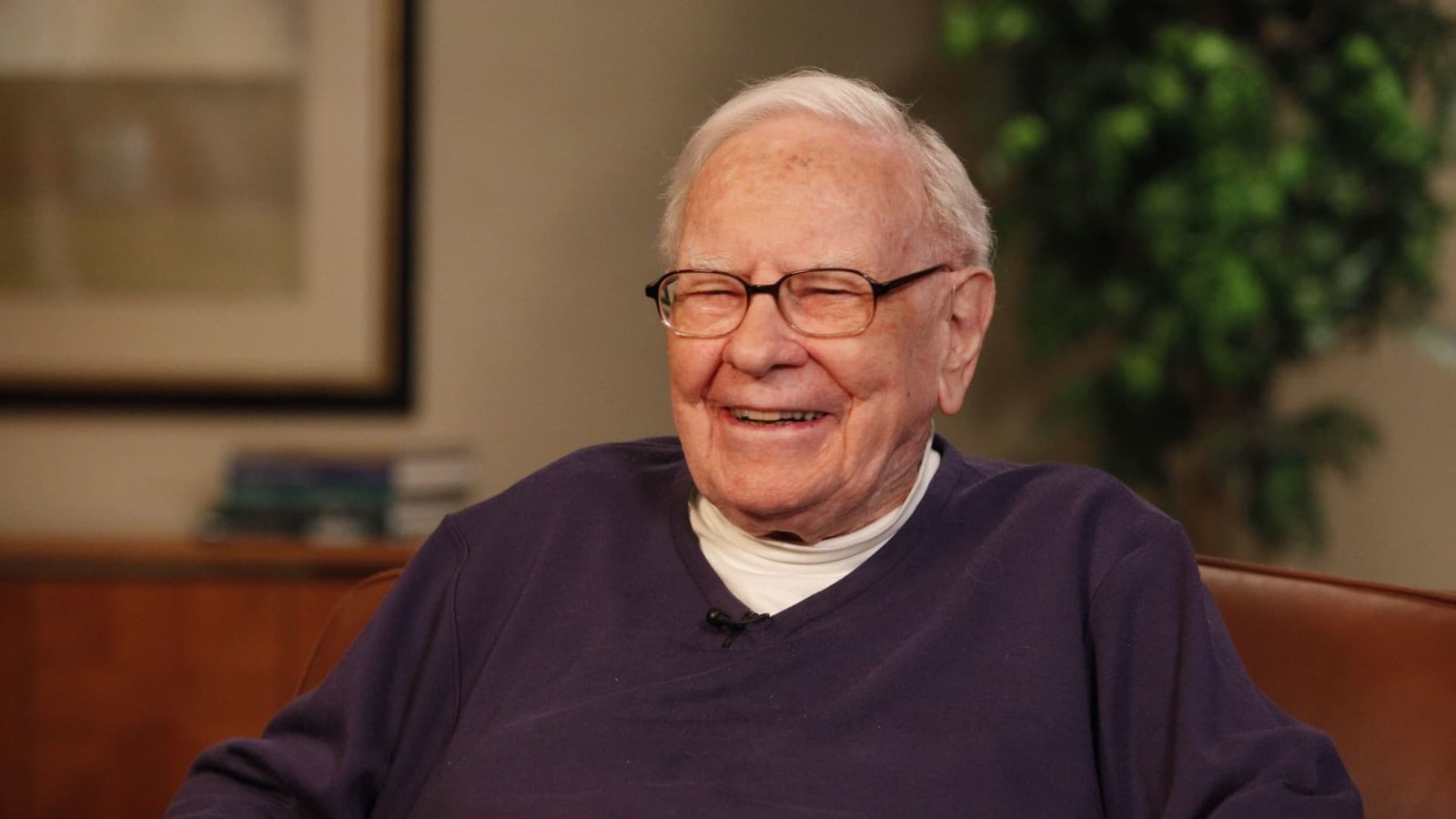 Buffett may end donations to Gates charity over Bill’s ties to Epstein