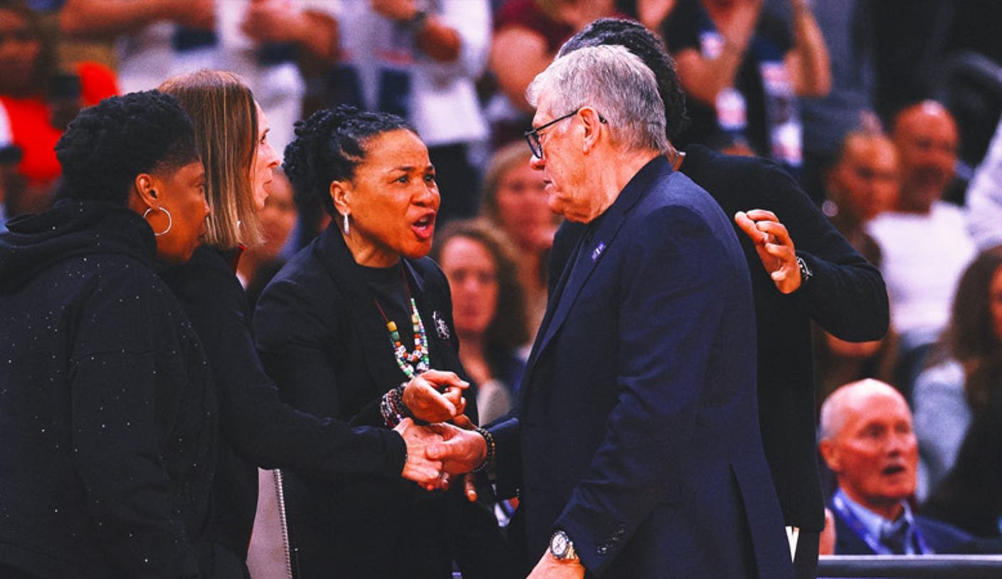 UConn’s Geno Auriemma Apologizes For Dawn Staley Exchange: ‘There’s No Excuse’