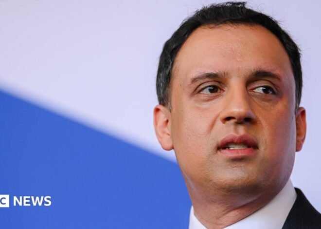 Scottish Labour at a crossroads again as Sarwar jumps ship