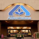 Albertsons stock plunges on lowered outlook, softened grocery trends