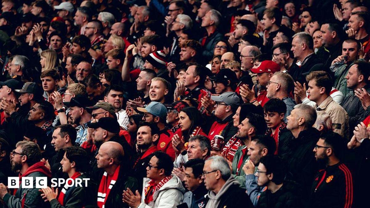 Man Utd tickets: Fans react with fury over club season-ticket restrictions