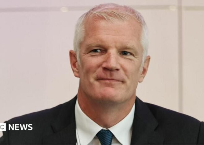 Former defence minister Al Carns turns down ministerial offer