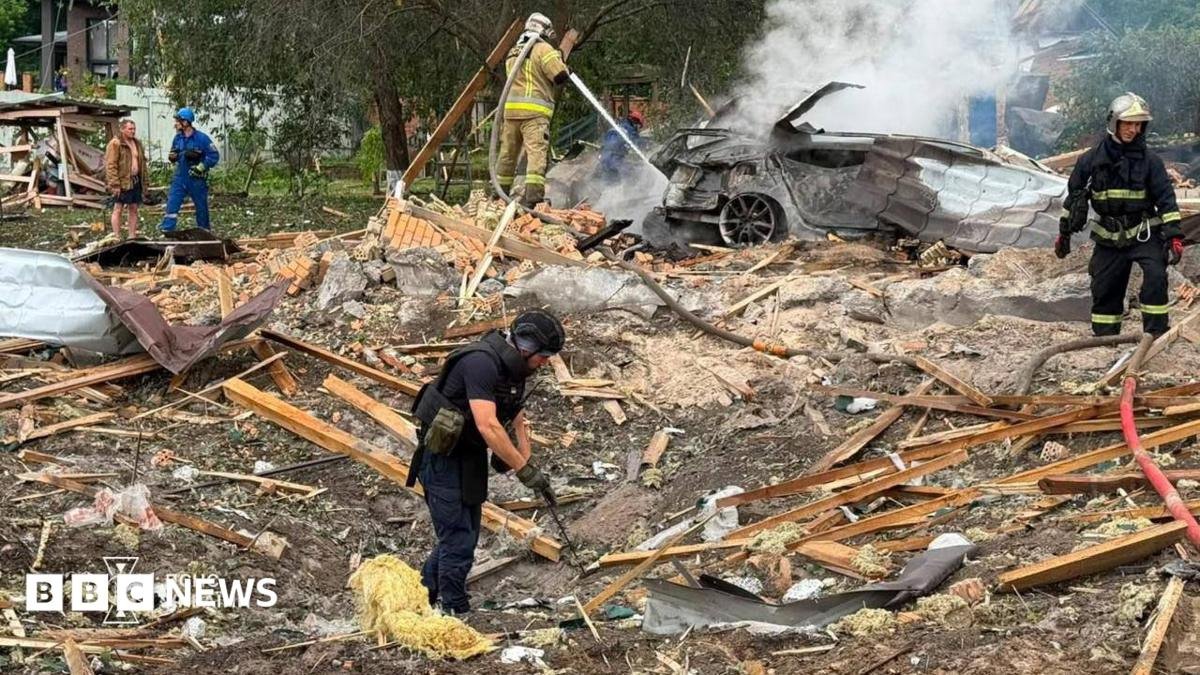 Ten killed in Russian attack on Kyiv