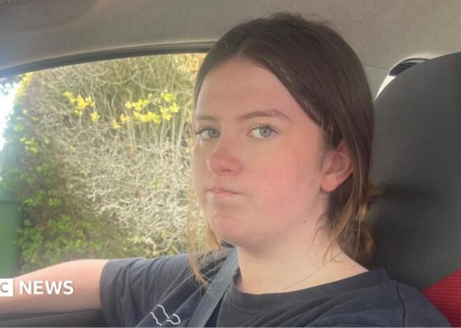 Teen stuck on M25 for eight hours on first drive
