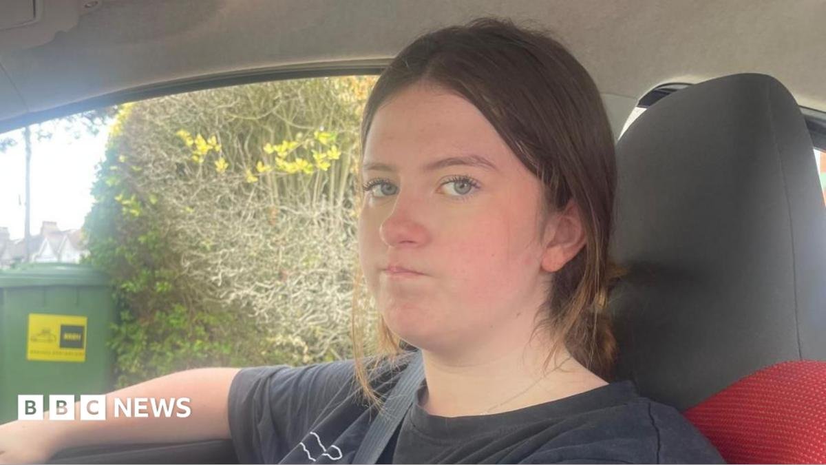 Teen stuck on M25 for eight hours on first drive