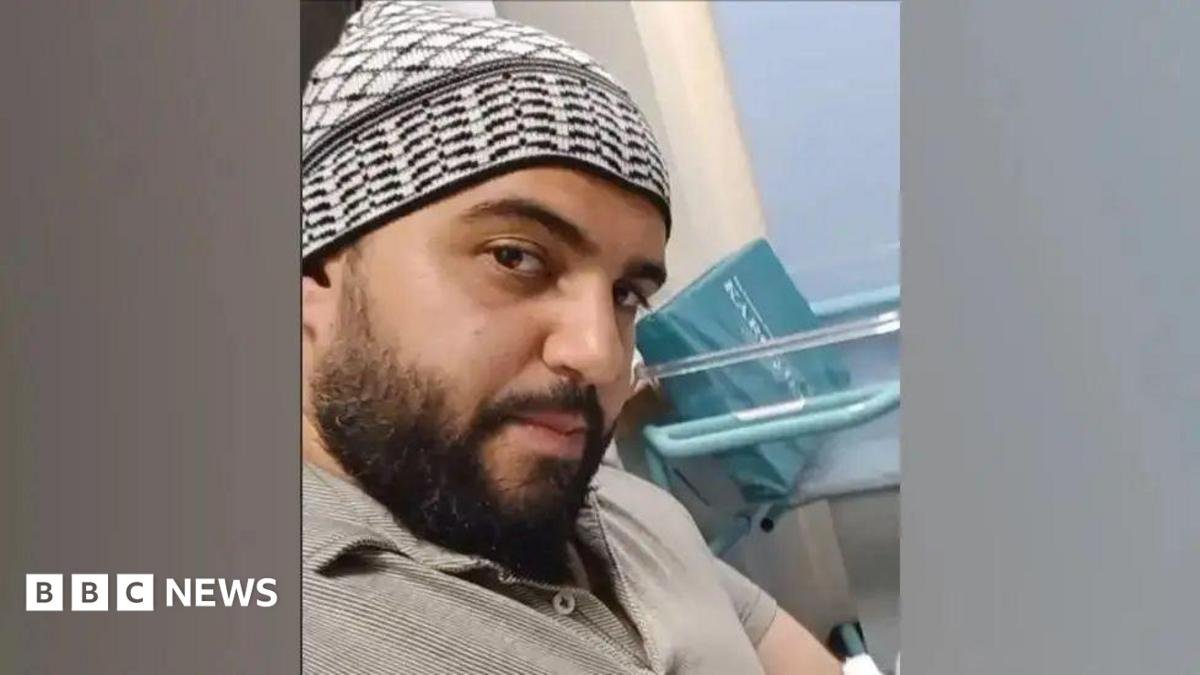 Police missed chance to examine Manchester synagogue attacker’s phone