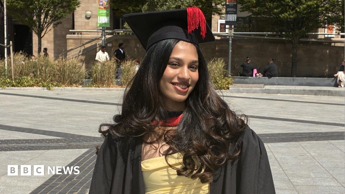 Graduation outfits: Students tell us how to impress on a budget