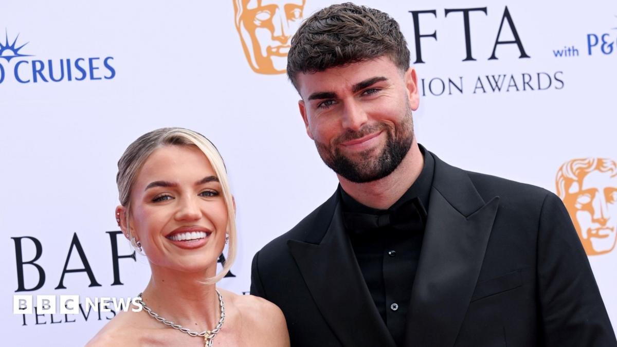 Molly Smith and Tom Clare: Love Island winners marry
