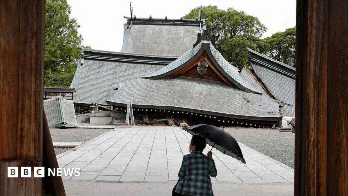 Japan earthquake: More than 100 aftershocks hit after deadly quake that killed 13