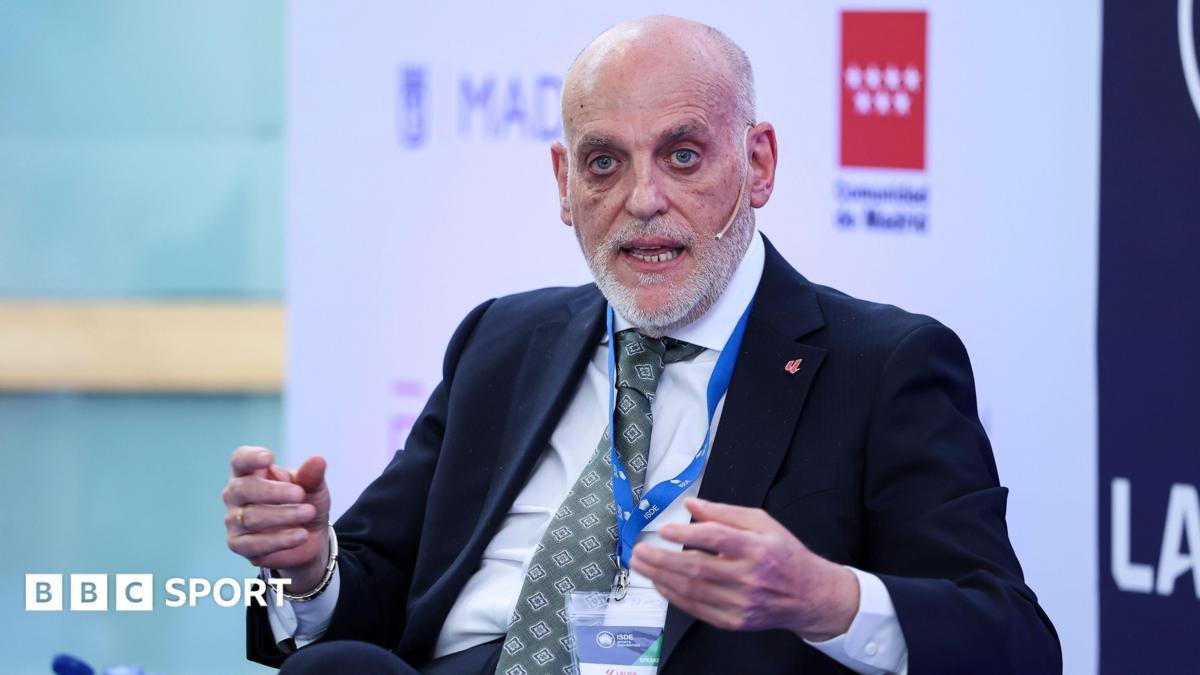 Gianni Infantino: La Liga’s Javier Tebas says it is Fifa president’s ‘time to go’