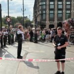 Met Police officers hurt after boat strikes Westminster Bridge