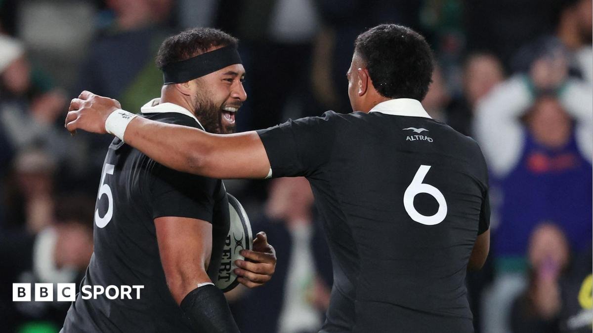 New Zealand 40-21 Ireland: All Blacks punish error-strewn Irish in dominant Eden Park win