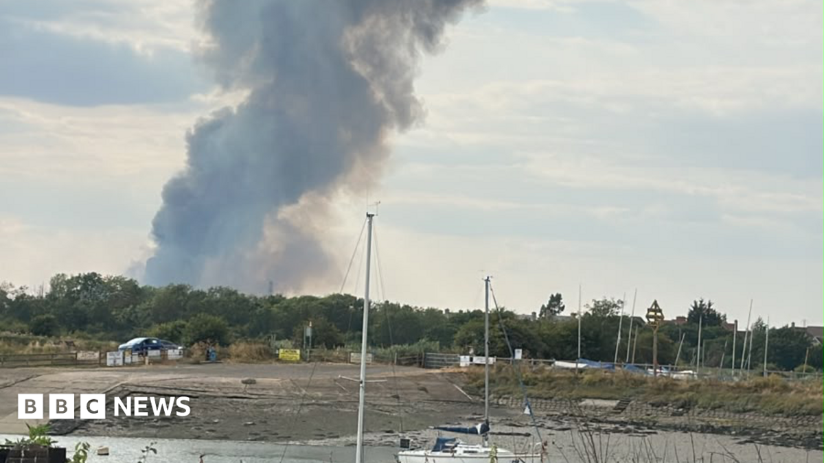 Essex firefighters tackling blaze at Hanningfield industrial unit