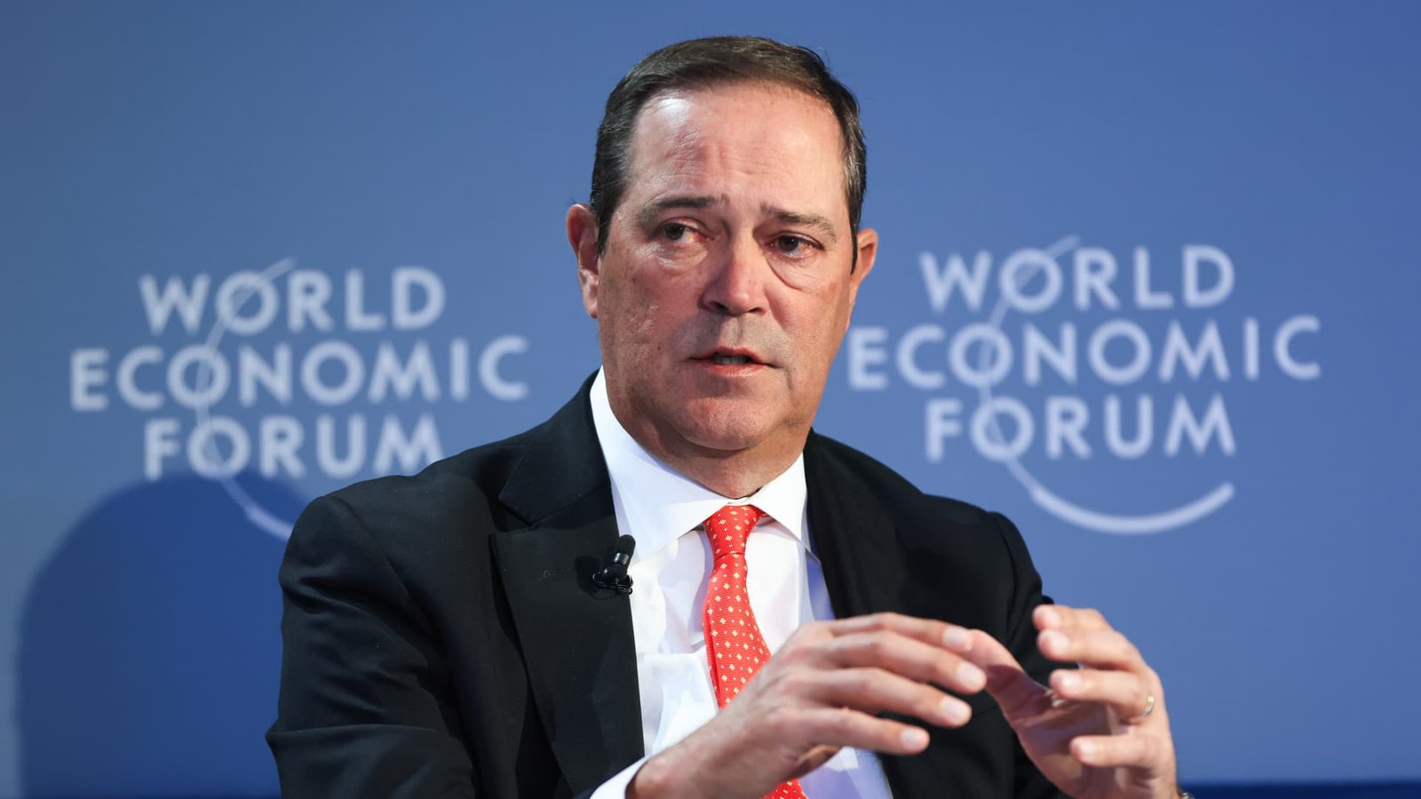 Cisco shares slide 9% despite earnings beat and strong guidance