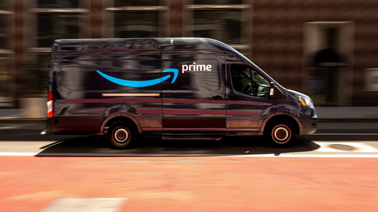 Amazon tops $3 trillion market cap as stock continues to surge