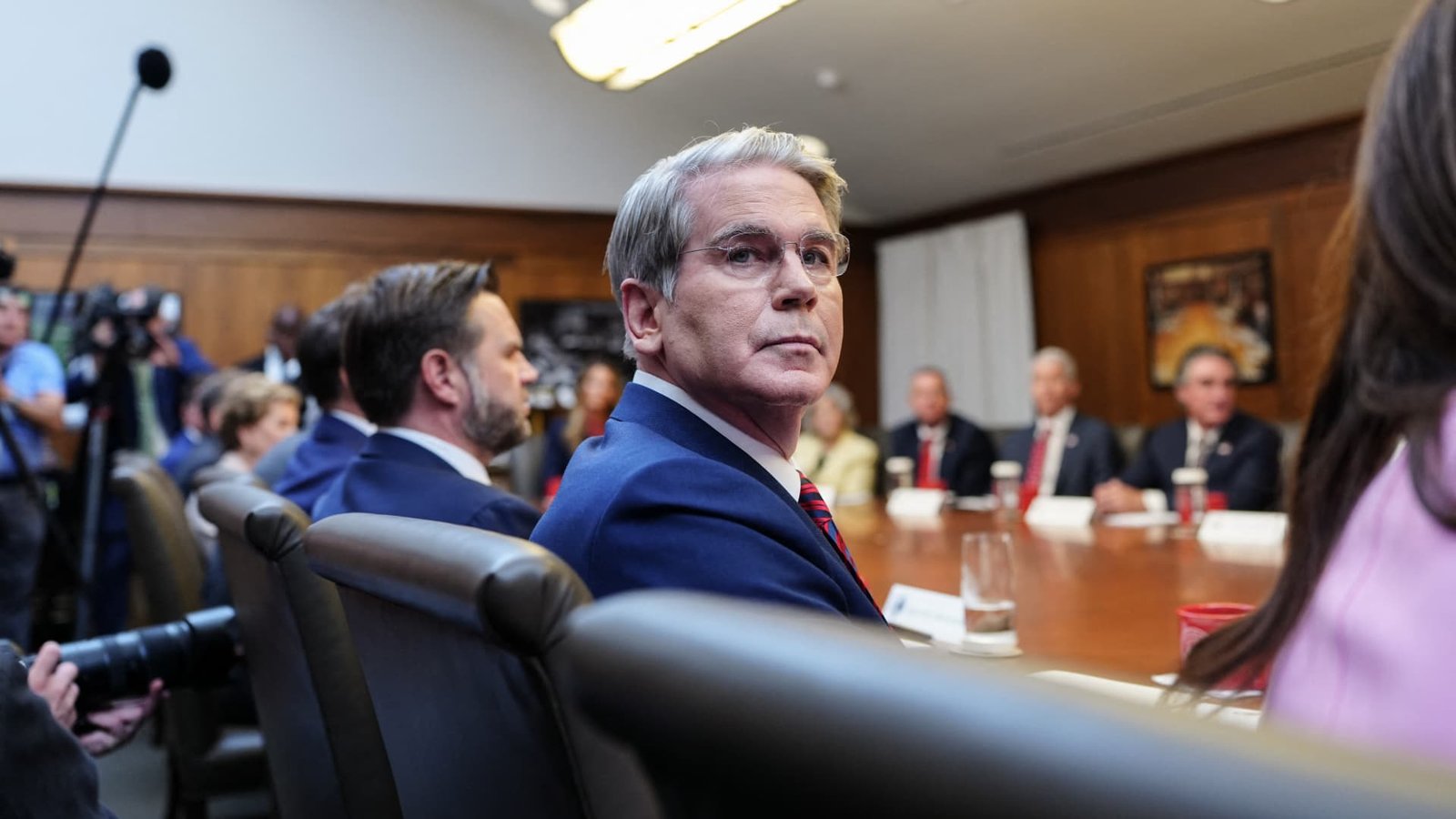 5 things to know before the stock market opens Monday