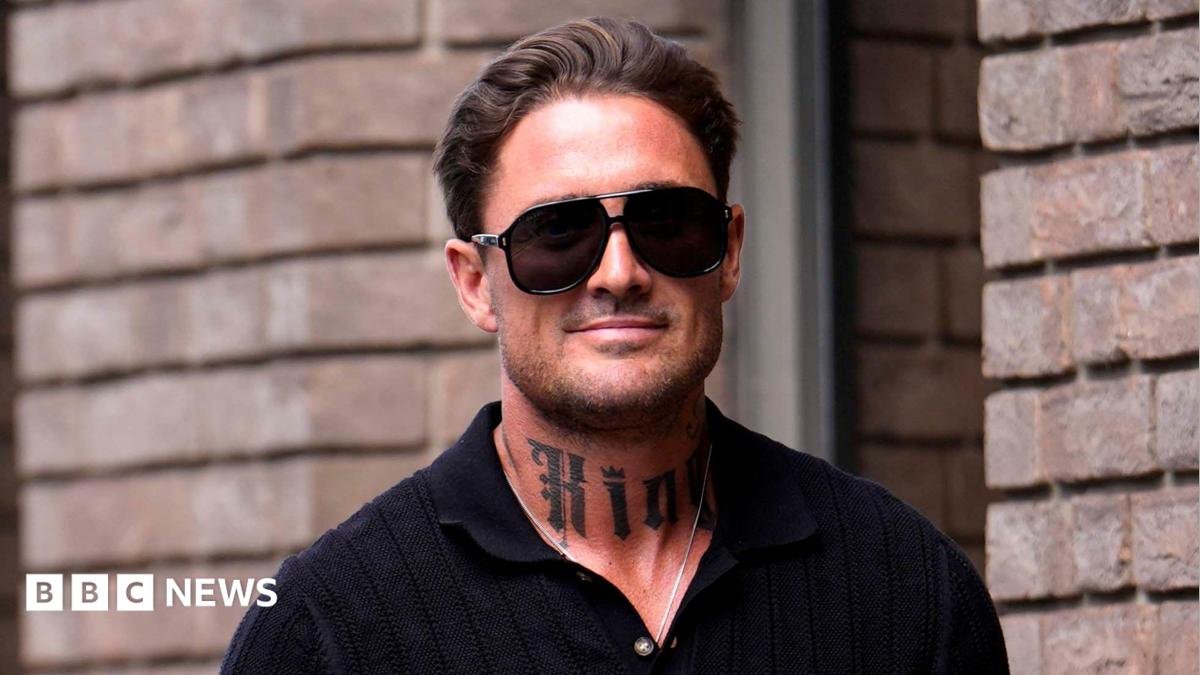 Stephen Bear jailed over sex offender register breaches