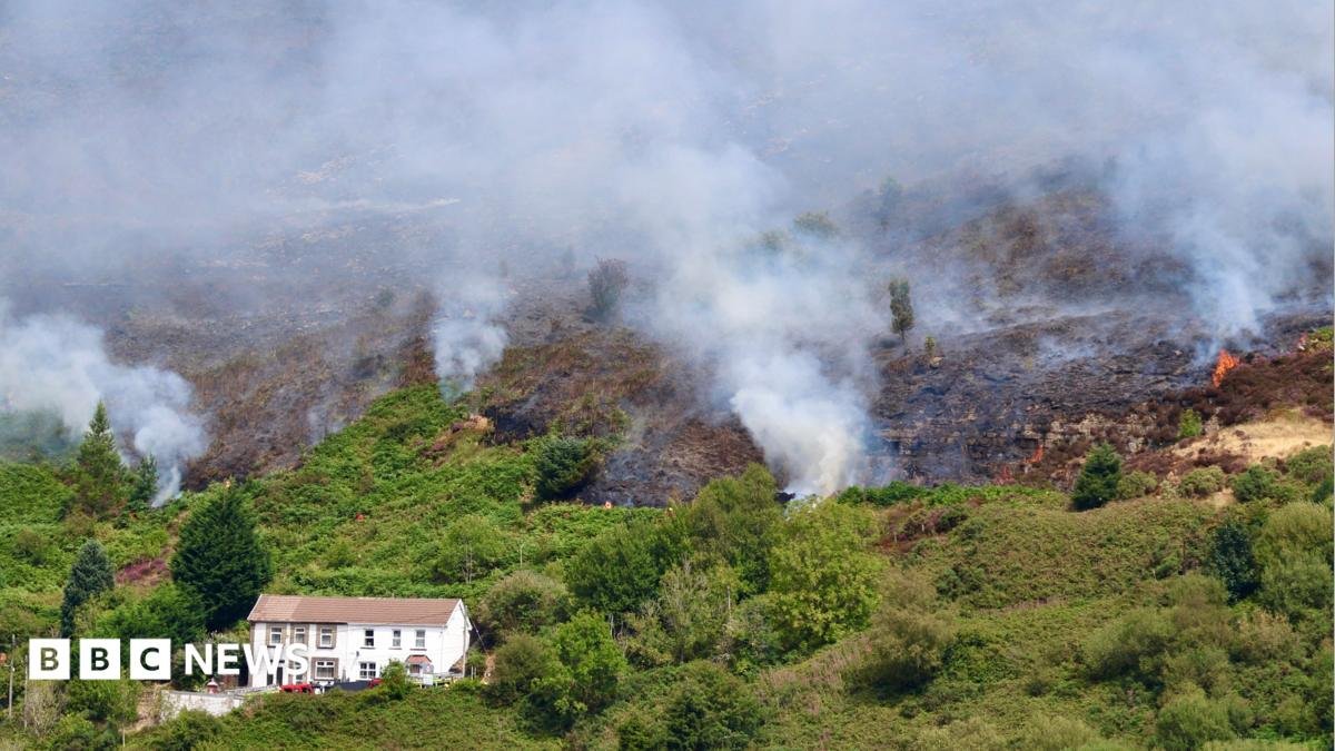 Fires started ‘deliberately’ on Llanwonno mountain as crews tackle blaze