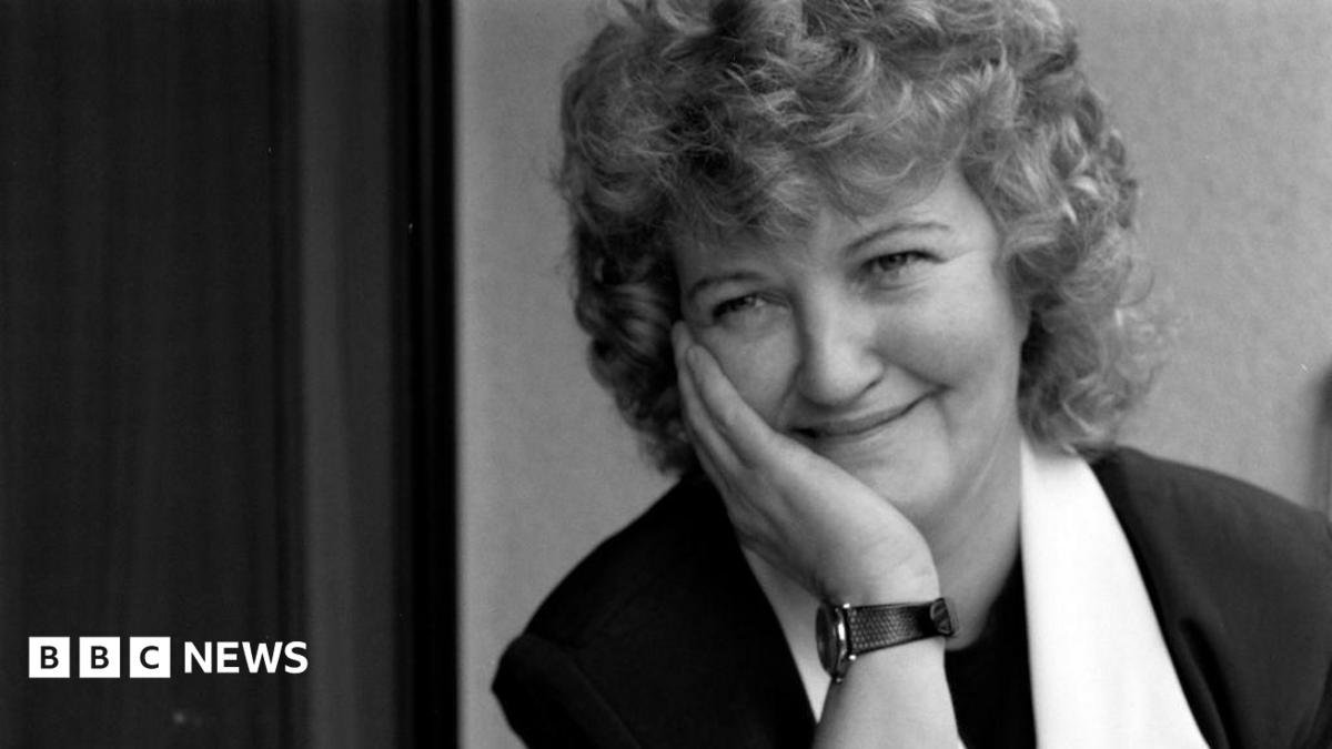 Brenda Fricker: Oscar-winner’s funeral takes place in Dublin