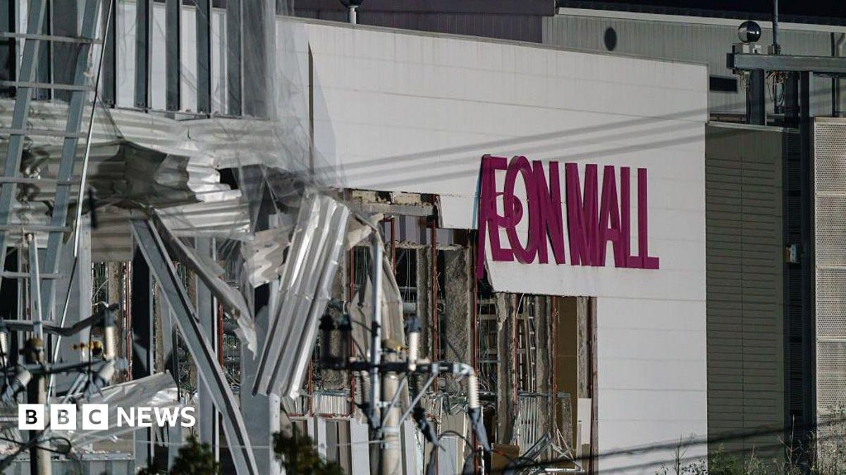 Japan earthquake: Two workers killed in Aeon Mall blast after re-entering on boss’ order