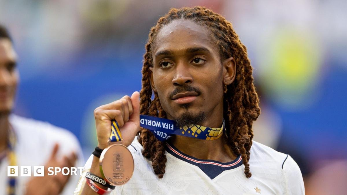 Djed Spence: Inter Milan sign England full-back from Tottenham