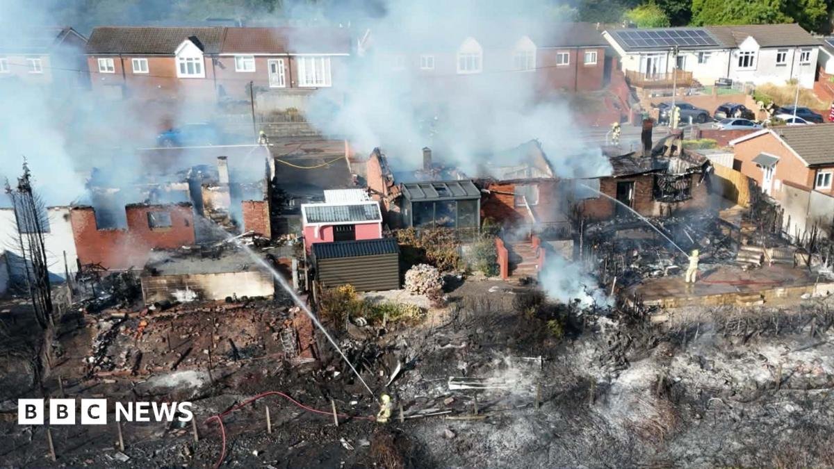 Newbridge fire affects five homes in Caerphilly county