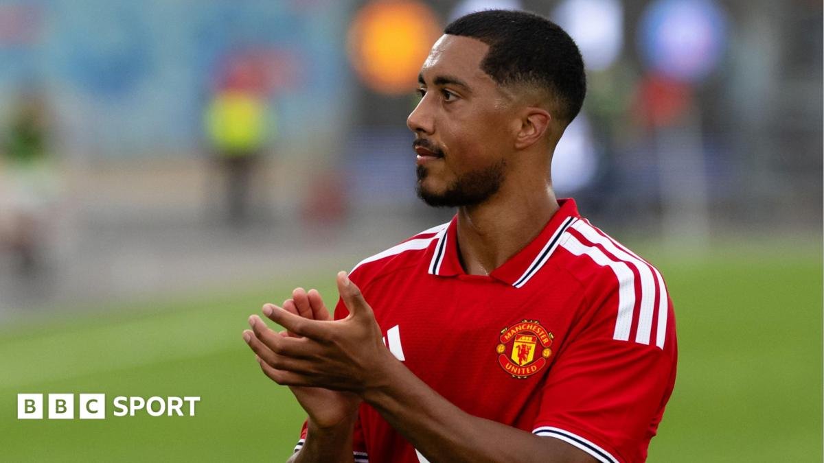 Youri Tielemans: Man Utd mifielder impresses on debut against PSG