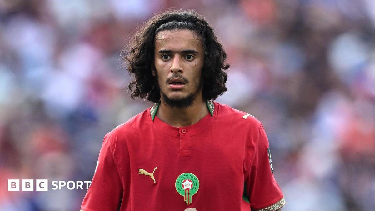 Ayyoub Bouaddi transfer news: Manchester City in advanced talks for midfielder