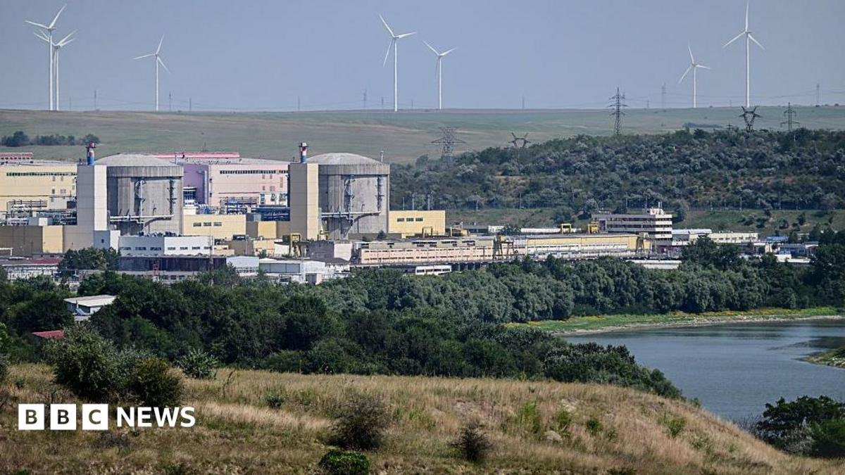 Romania shuts only nuclear plant as heat causes drop in Danube River level