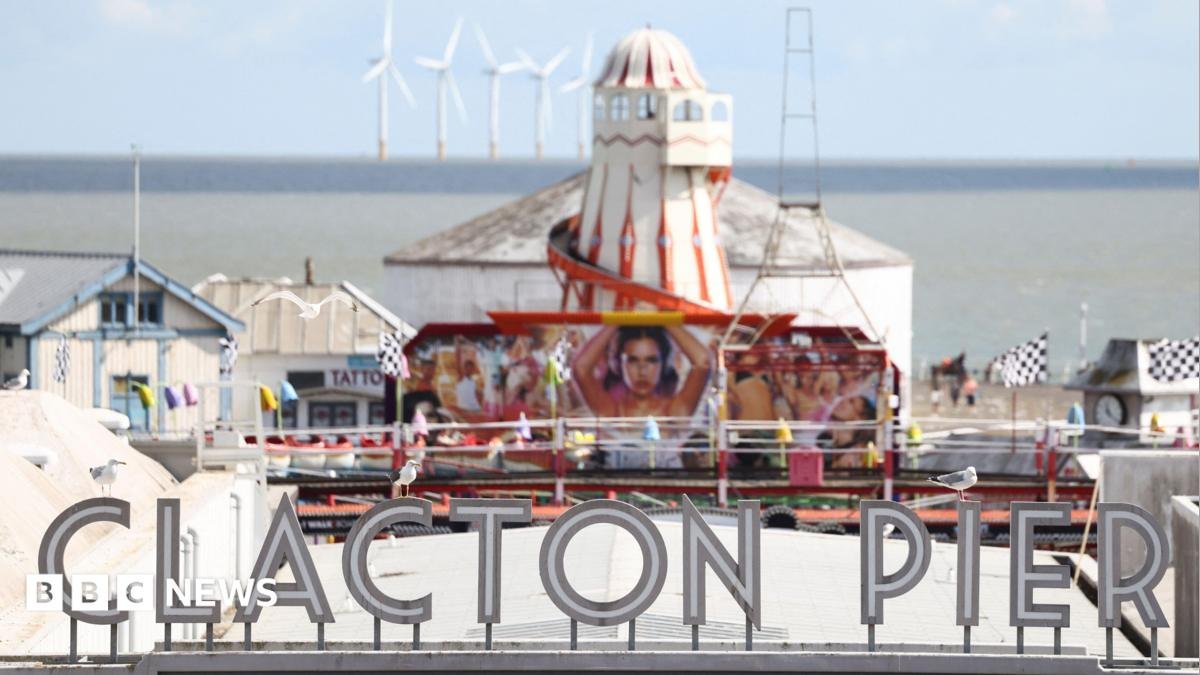 Clacton voters go to the polls in Westminster by-election