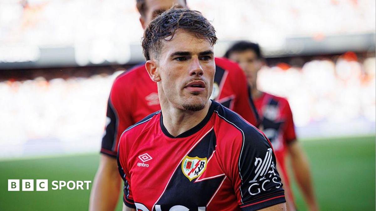 Chelsea transfer news: Blues closing on agreement for Rayo Vallecano defender Pep Chavarria