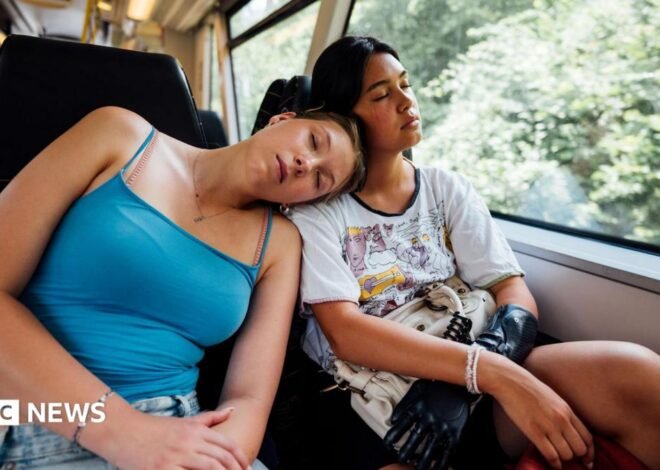 Sunshine to meal times: How to beat jet lag