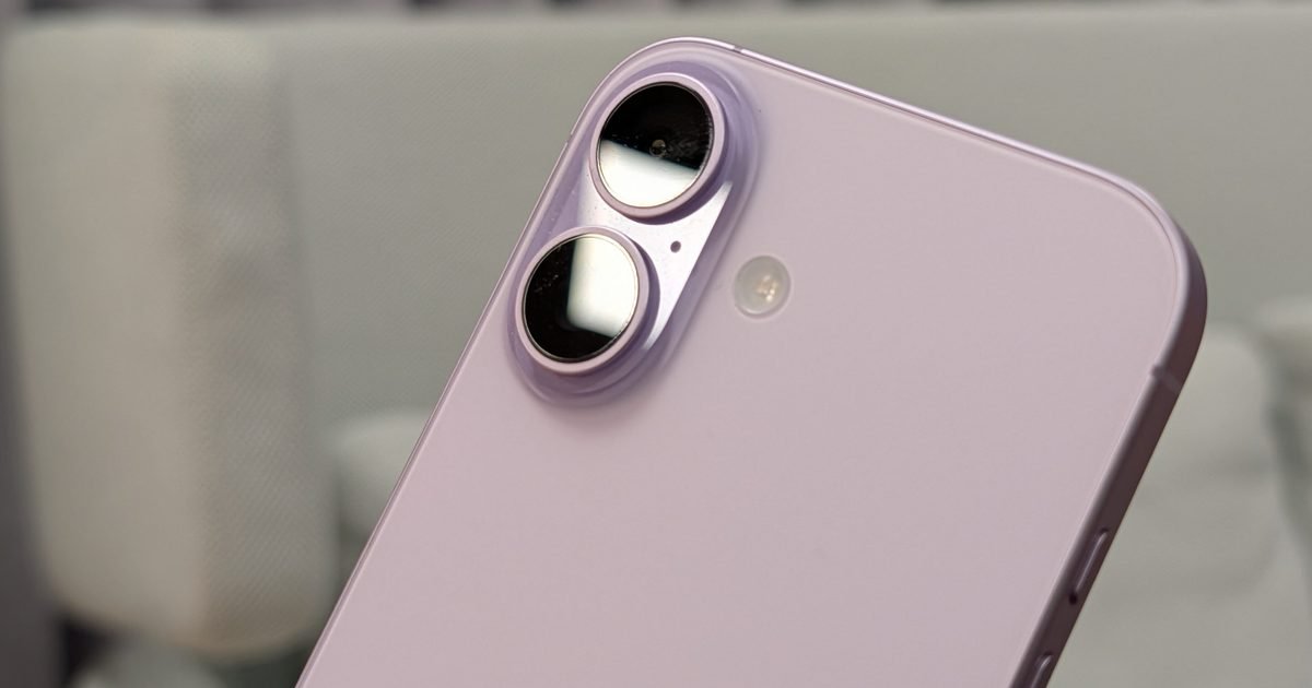 Apple and Samsung dominate the world’s best-selling smartphones, with the iPhone 17 leading the pack