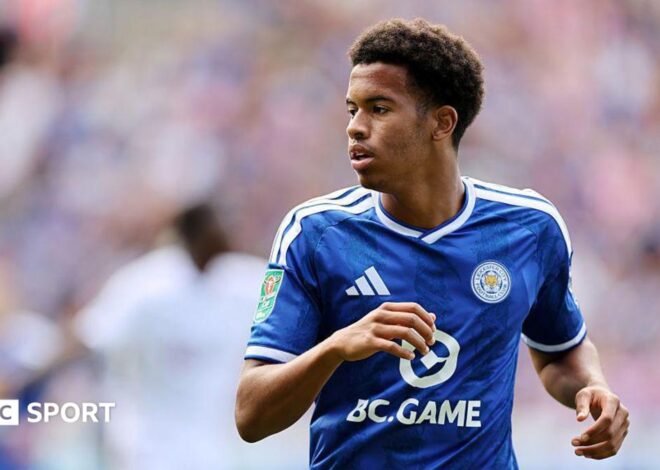 Louis Page: Manchester United working on deal to sign Leicester teenager