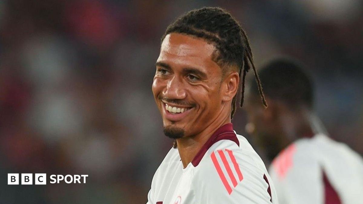 Chris Smalling on Sir Alex Ferguson, Jose Mourinho and search for new club