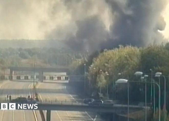 M25 at St Albans closed both ways after large warehouse fire