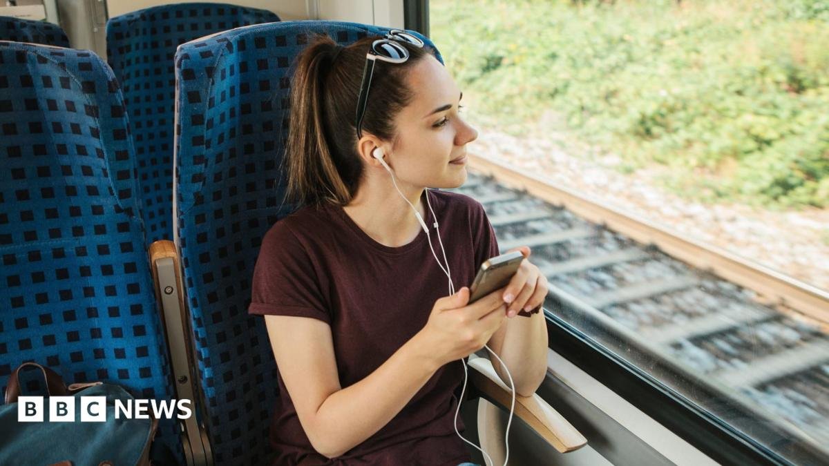 Half price rail travel extended to 18-year-olds