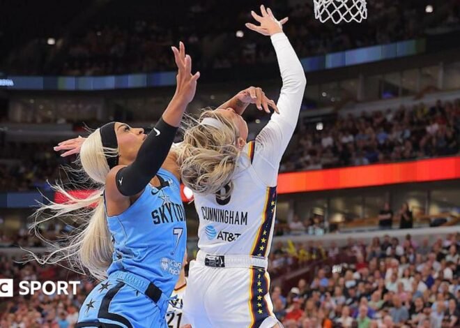 Chicago’s DiJonai Carrington ejected for hard foul on Sophie Cunningham