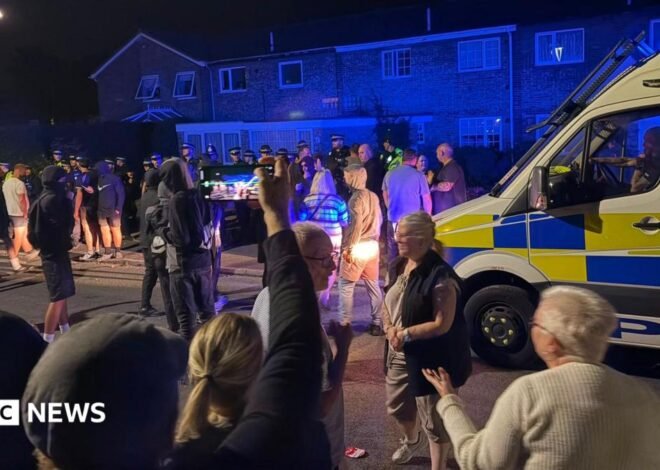 Arrests and injuries amid Thetford anti-immigration protests