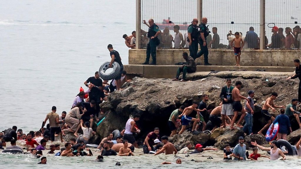 The Global Story – Who is to blame for the chaos on Spain’s border?