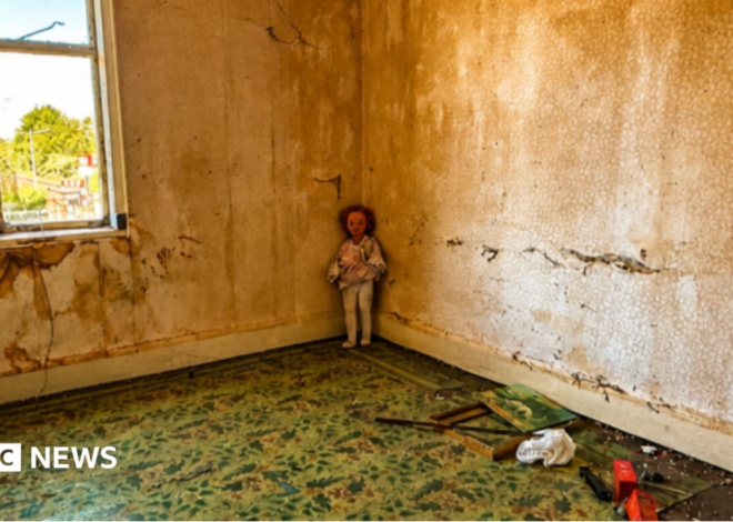 Inside the ‘scary’ station house up for auction in Nottinghamshire
