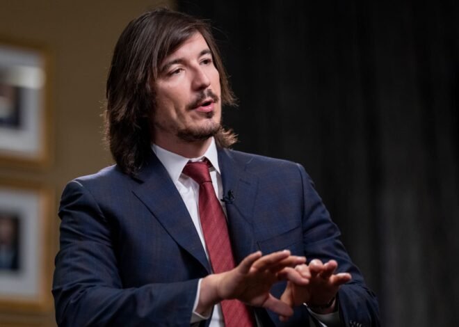 Robinhood CEO says companies can’t control how their stock is tokenized as AMC clash escalates