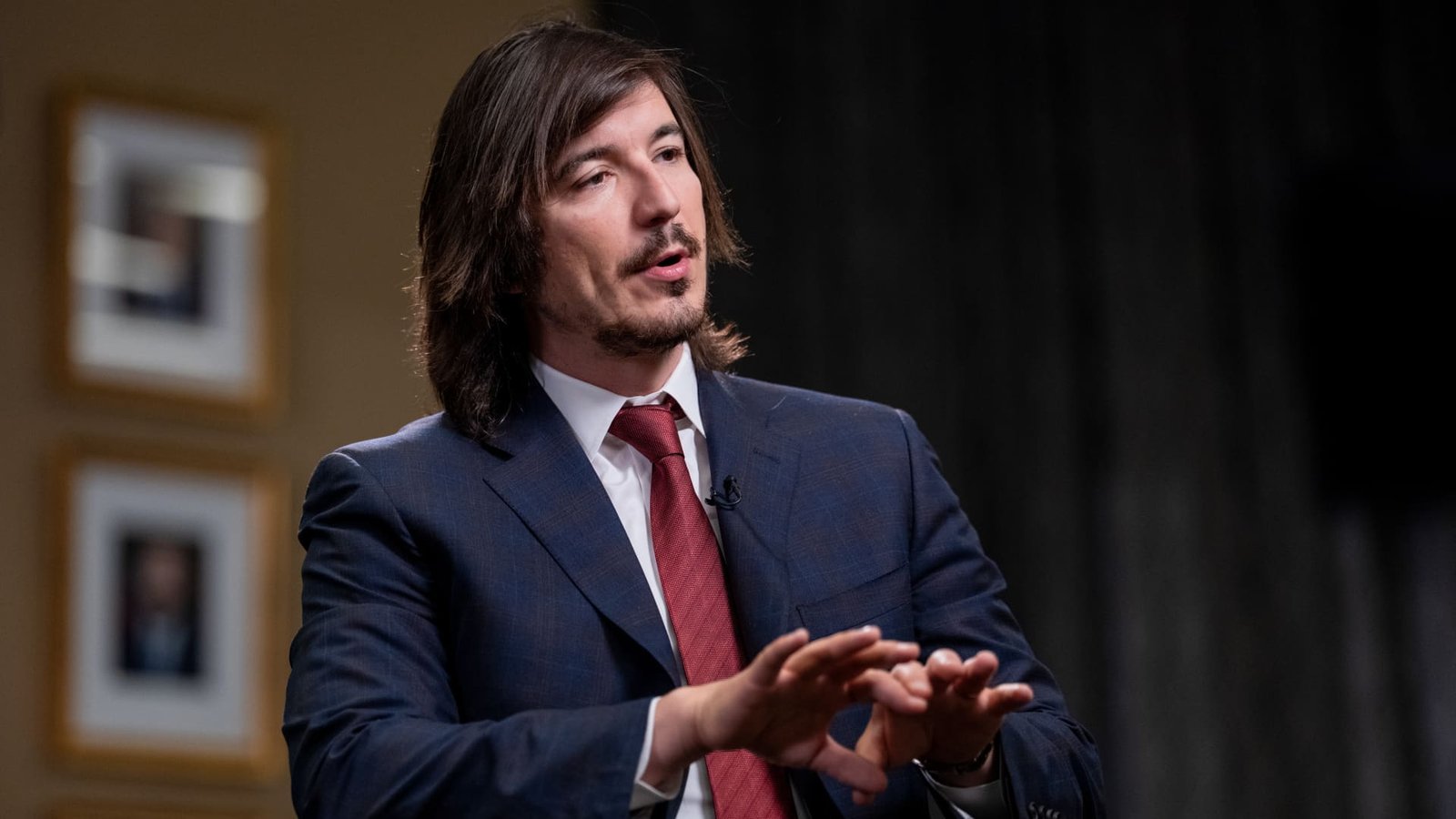 Robinhood CEO says companies can’t control how their stock is tokenized as AMC clash escalates